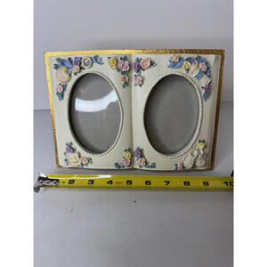 Vintage Figi Frames Double Oval Floral Picture Frame with Gold Trim